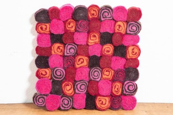Untersetzer aus Filz (100% Wolle) Spirale eckig, bunt, Beere, Topfuntersetzer