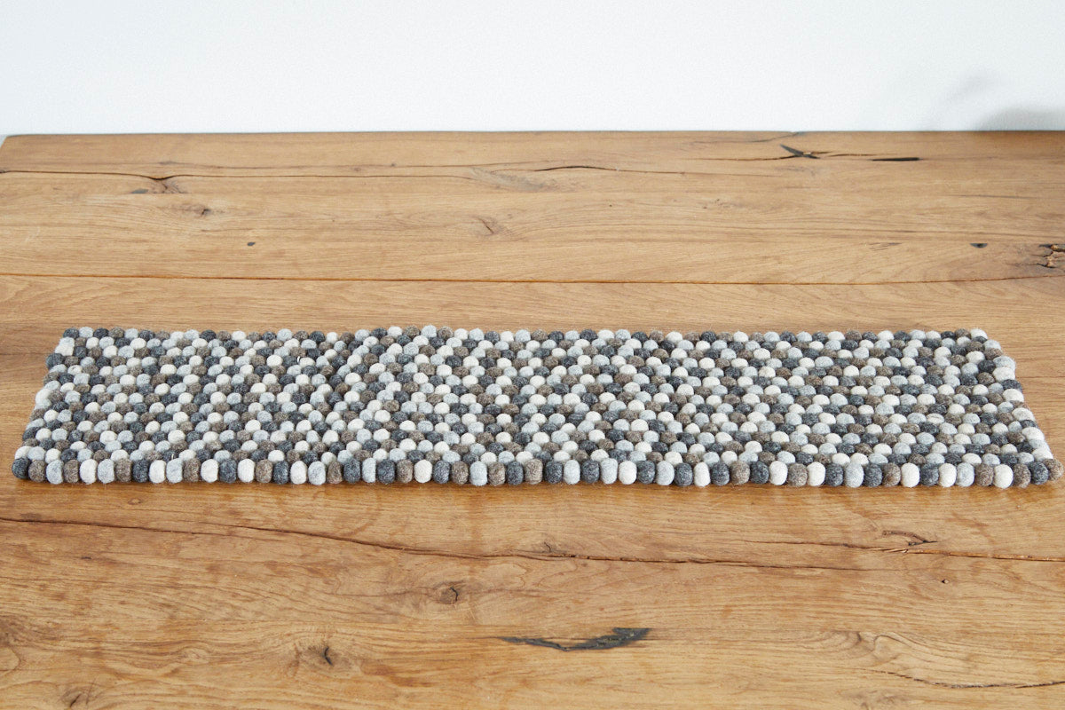 Tischläufer aus Filzkugeln, natur, 80 x 20 oder 60 x 20cm, fair gehandelt
