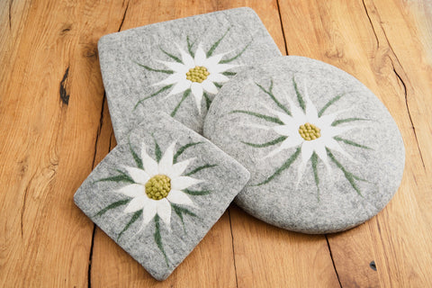 Filzuntersetzer mit Edelweiss quadratisch 20 x 20 cm