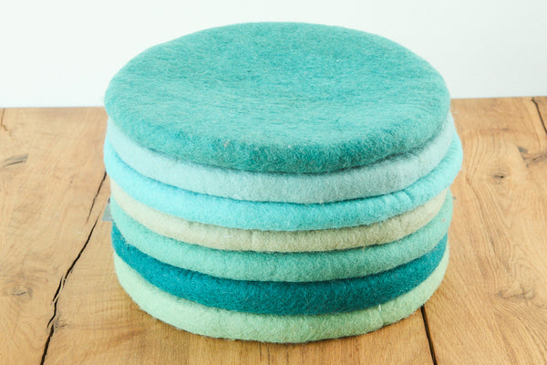 Sitzkissen aus Filz (100% Wolle) rund , 35cm, Blautöne - fair gehandelt