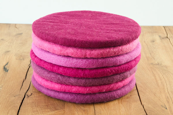 Sitzkissen aus Filz (100% Wolle) rund , 35cm, Rosa-, Pink-, Beerentöne - fair gehandelt