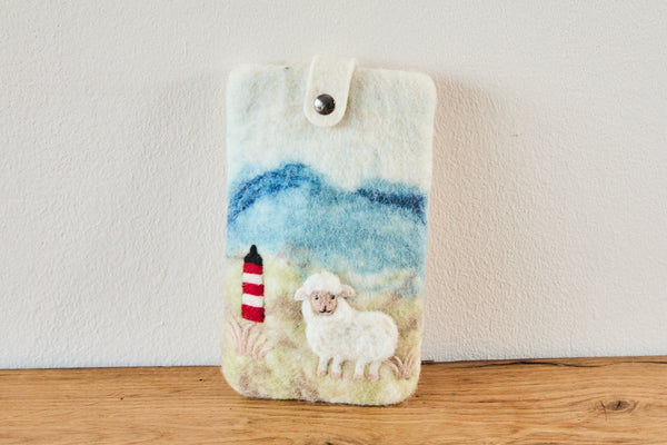 feelz Schutzhülle Smartphone aus Filz 12 x 20 cm "Deichschaf", maritimes Motiv, aus 100 % Wolle