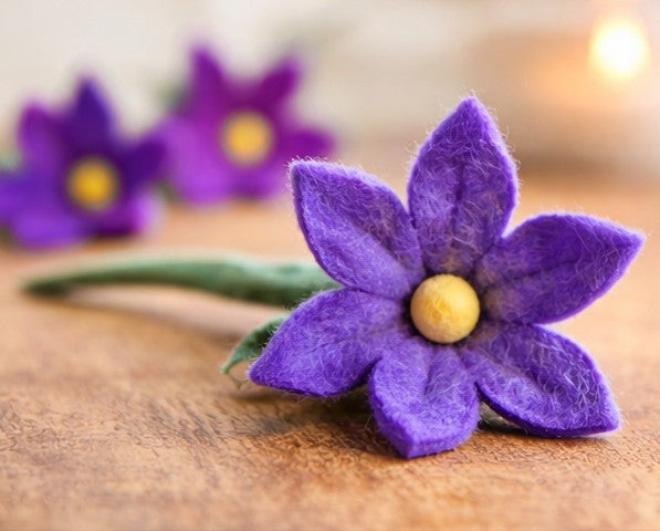 Blume Mona aus Filz, rot, orange, blau, lila, pink