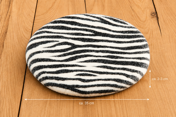 Sitzkissen aus Filz (100% Wolle) rund 35cm Zebradesign
