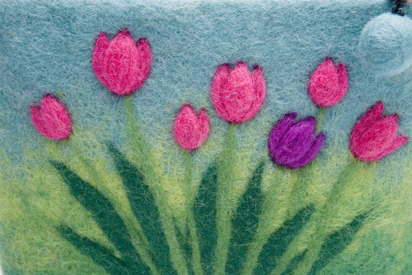 Filztäschchen Tulipa – kleiner Geldbeutel & Kosmetiktasche aus Filz, handgemacht