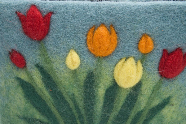 Filztäschchen Tulipa – kleiner Geldbeutel & Kosmetiktasche aus Filz, handgemacht
