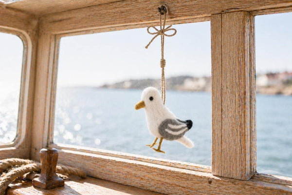 feelz Möwe aus Filz Hänger am Fenster