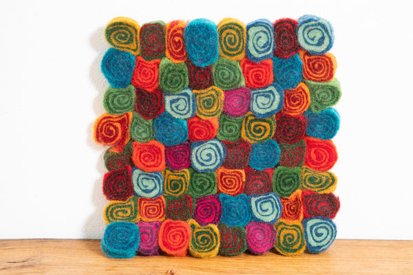 Untersetzer aus Filz (100% Wolle) Spirale eckig, bunt, pink, grün, grau, Topfuntersetzer