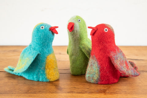 Eierwärmer Papagei, Tierfigur aus Filz, Ostergeschenk