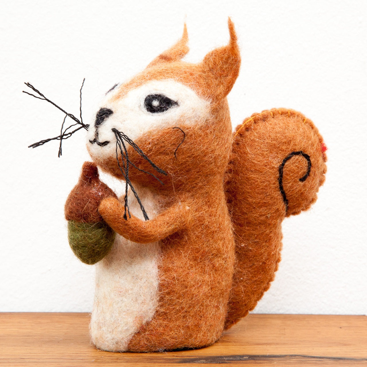 Eierwärmer Eichhörnchen, Tierfigur aus Filz, Ostergeschenk