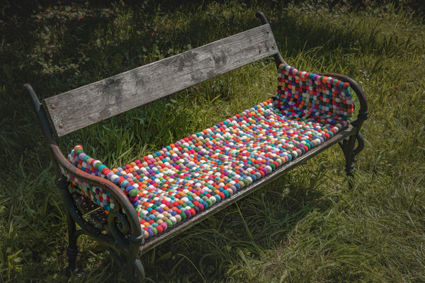 Teppich aus Filzkugeln, rund oder eckig, bunt, Handarbeit auf Bestellung