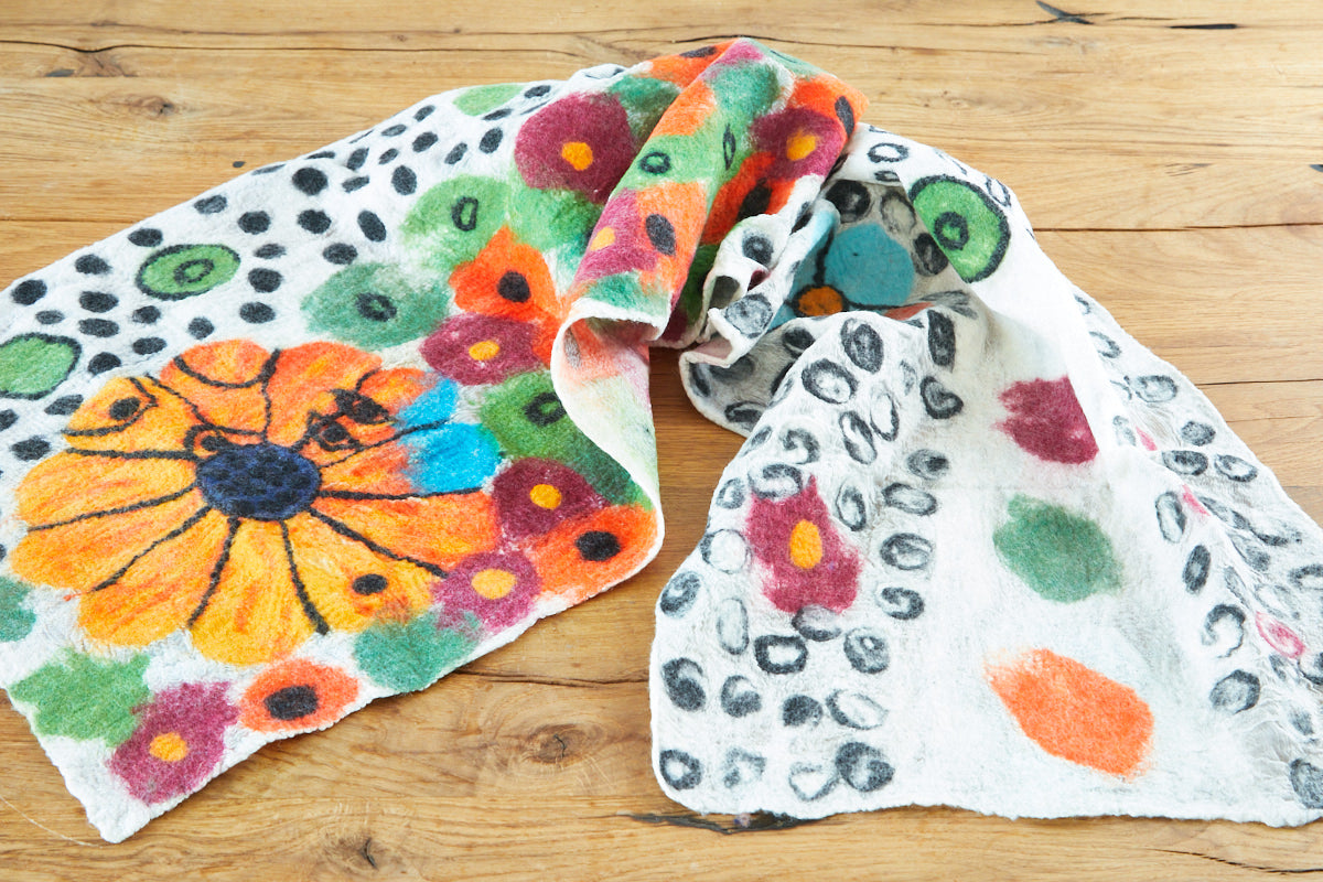 Schal "Art" mit Muster aus Merinowolle - Handarbeit