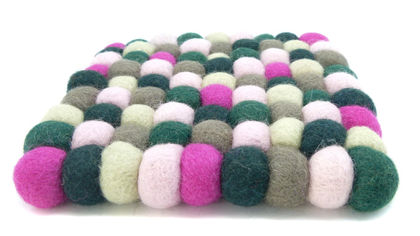 Untersetzer eckig aus Filzkugeln (100% Wolle), waldbeere, pink, rosa, grün bunt - fair gehandelt