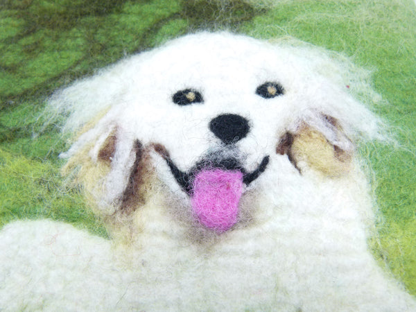 Wärmflasche grün mit Hund aus Wolle (Merino), gefilzt