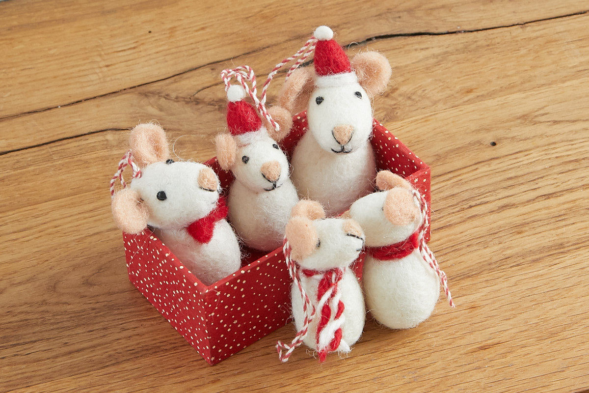 feelz - Baumschmuck Weihnachts-Mäuse weiß aus Filz 5er Set in Geschenkbox - Handarbeit