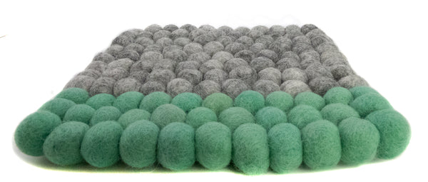 Untersetzer eckig aus Filzkugeln 20x20cm, natur mit Streifen in pastell, rosa, blau, grün oder grau - fair gehandelt